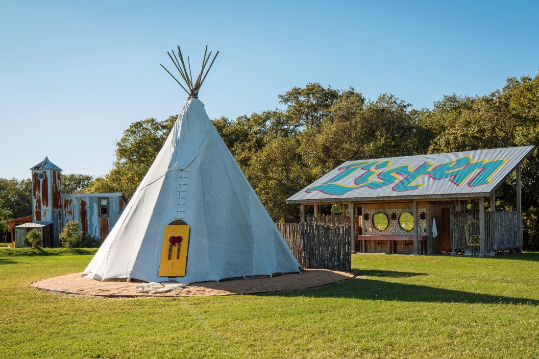 Rancho Pillow Glamping in Round Top, Texas