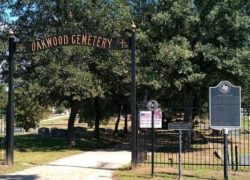 Best Weekend Getaways from Dallas - Jefferson - Oakwood Cemetery