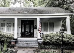 Best Weekend Getaways from Dallas - Jefferson - The Grove Haunted House